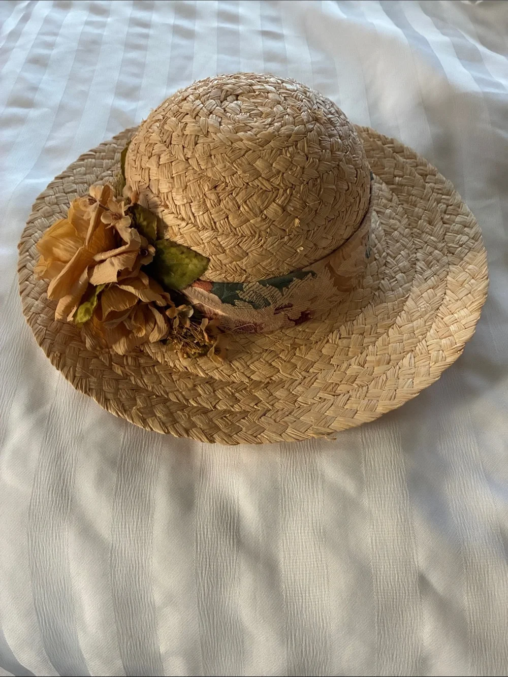 Cappelli Straworld Vintage Tan Woven Straw 3D Flower Floral Wide Brim Sunhat
